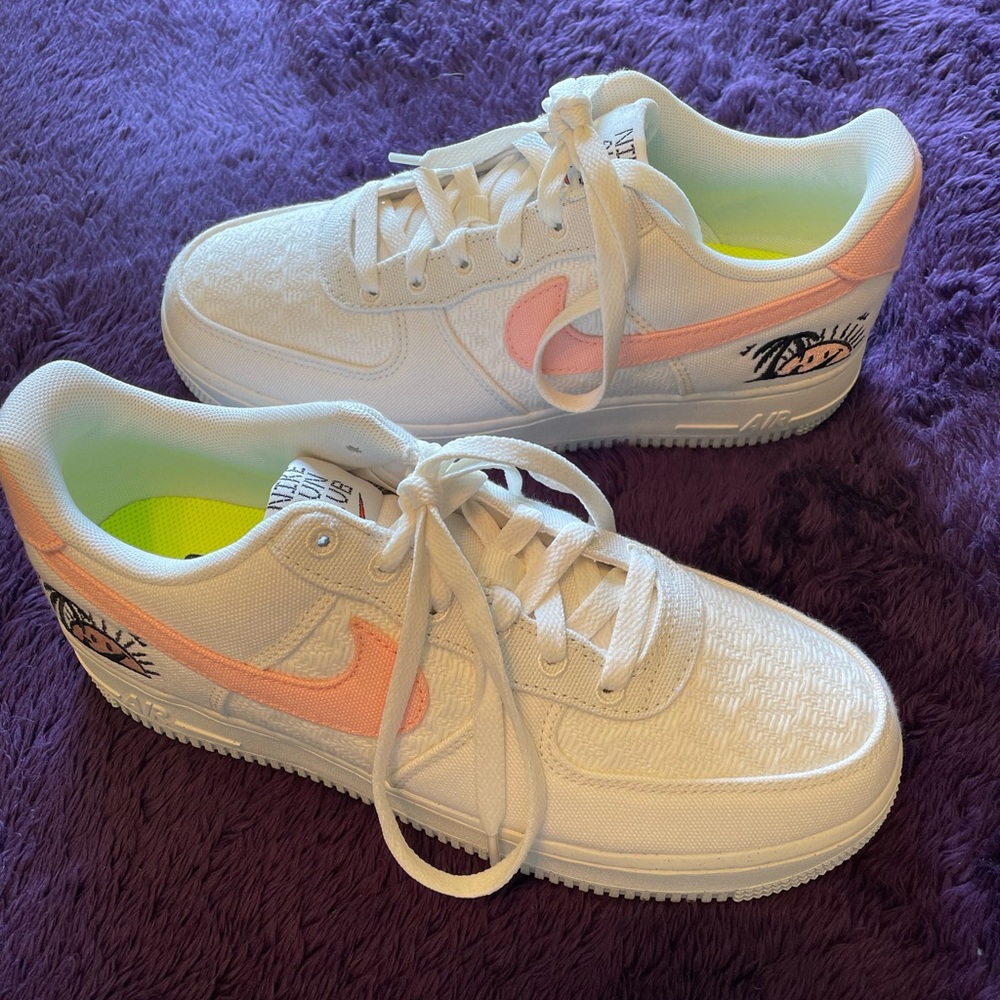 Women’s Nike Air Force 1 “Sun Club” Size 8